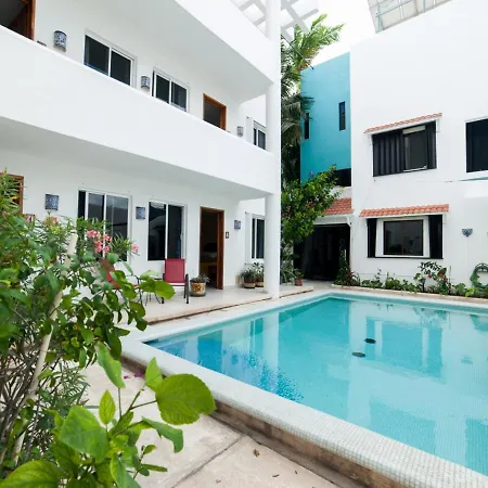 Hotel Deja Blue